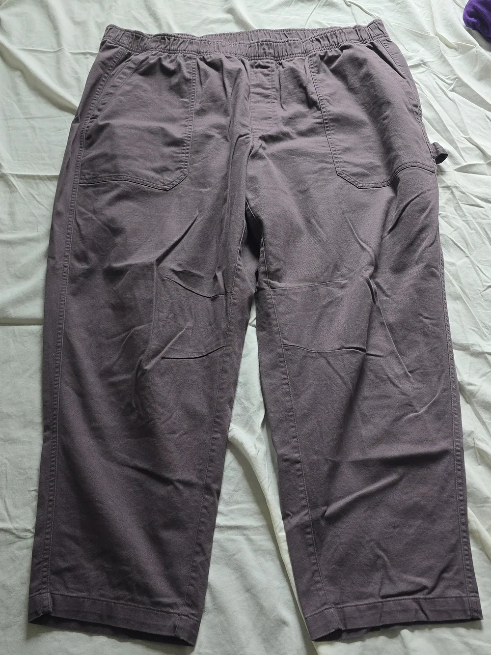 Old Navy Women's Cargo Pants in Dusty Mauve - Picture 1 of 2